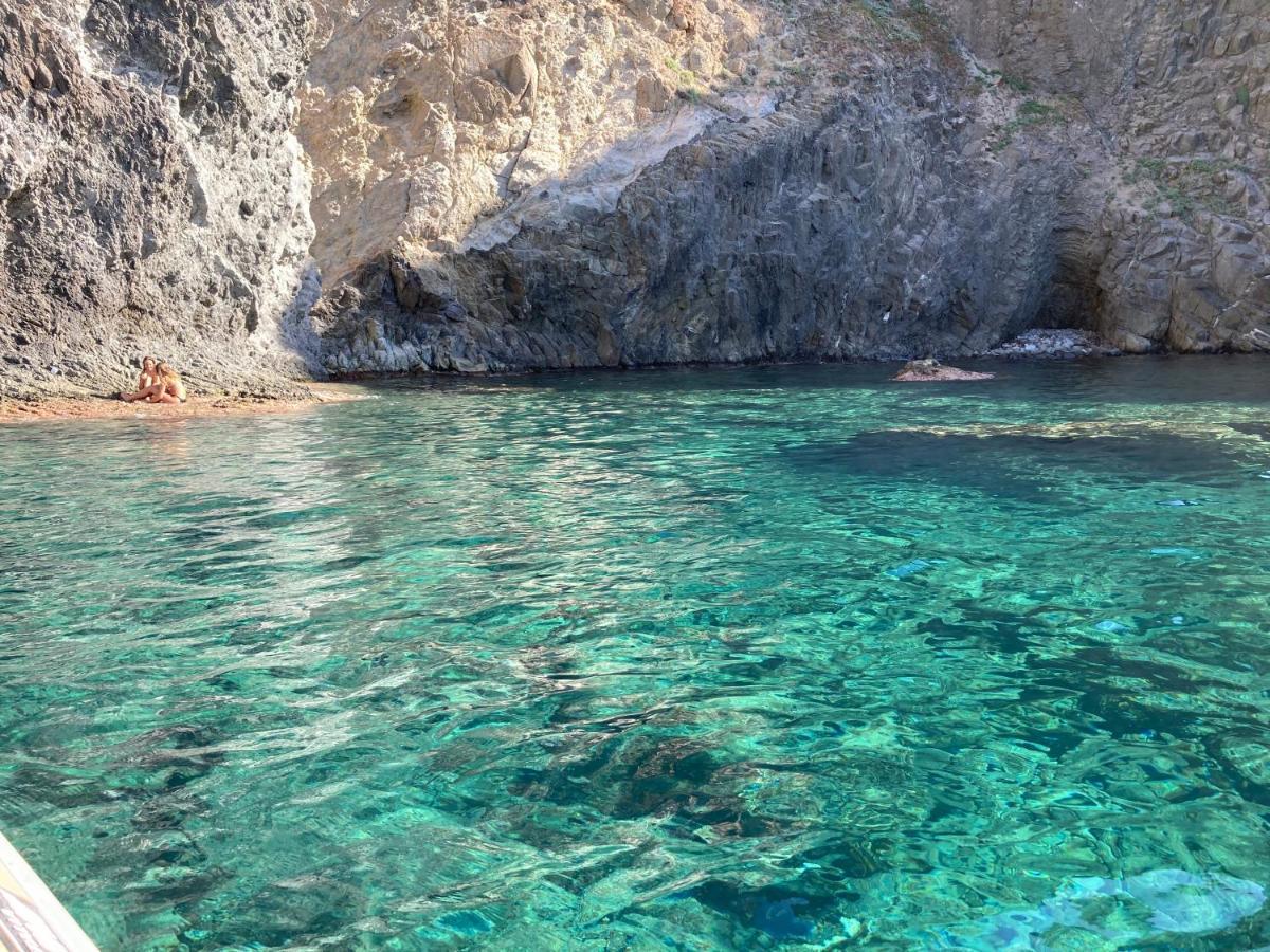 Casa Del Porticciolo Di Capraia Kültér fotó