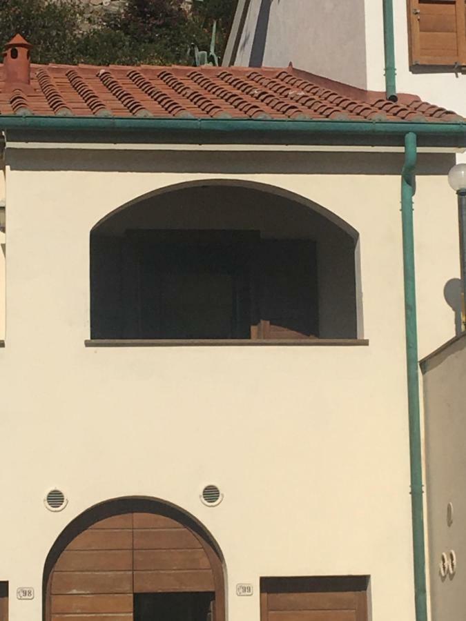 Casa Del Porticciolo Di Capraia Kültér fotó